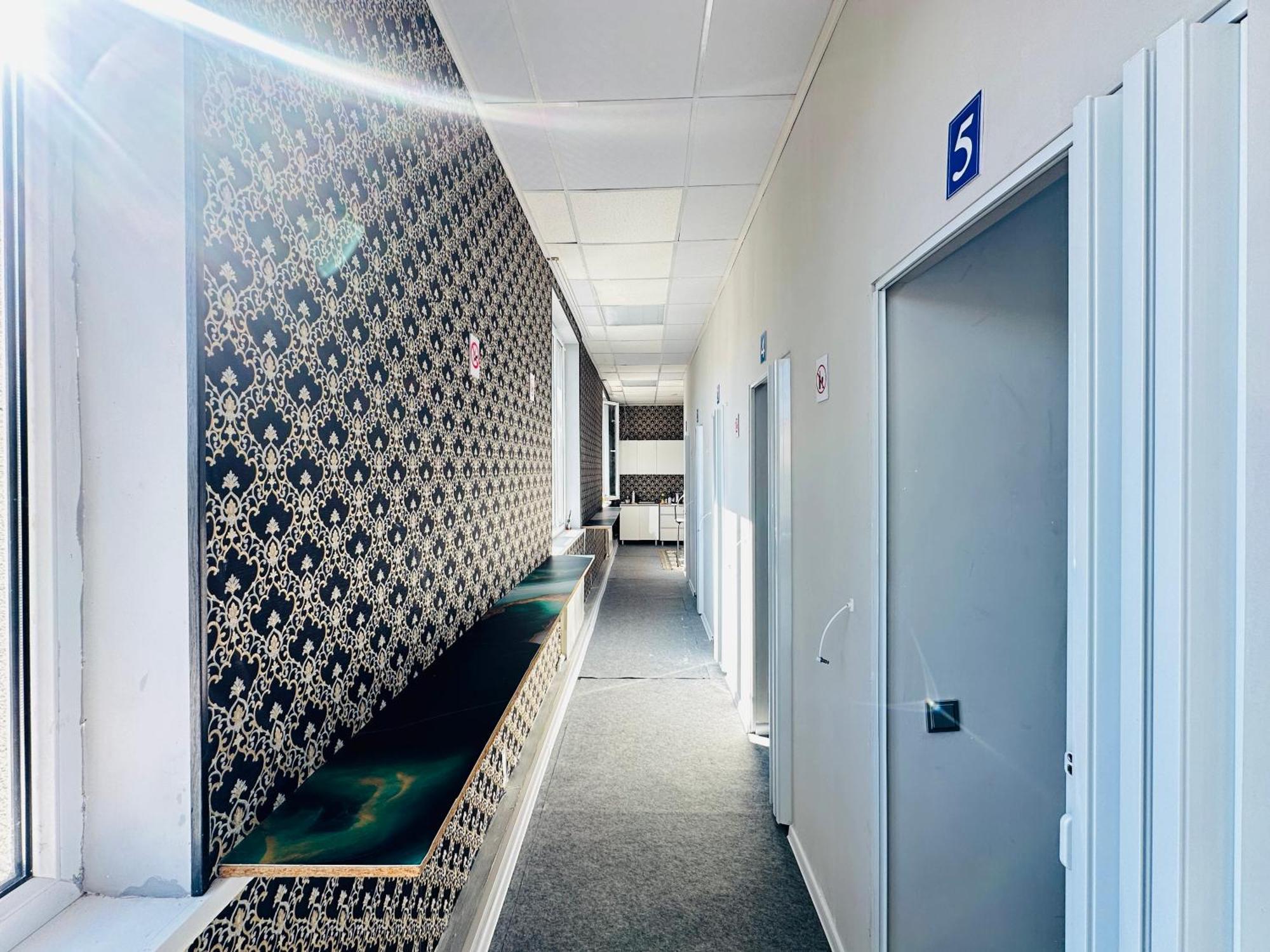 Center Capsule Hotel อัลมาตี ภายนอก รูปภาพ